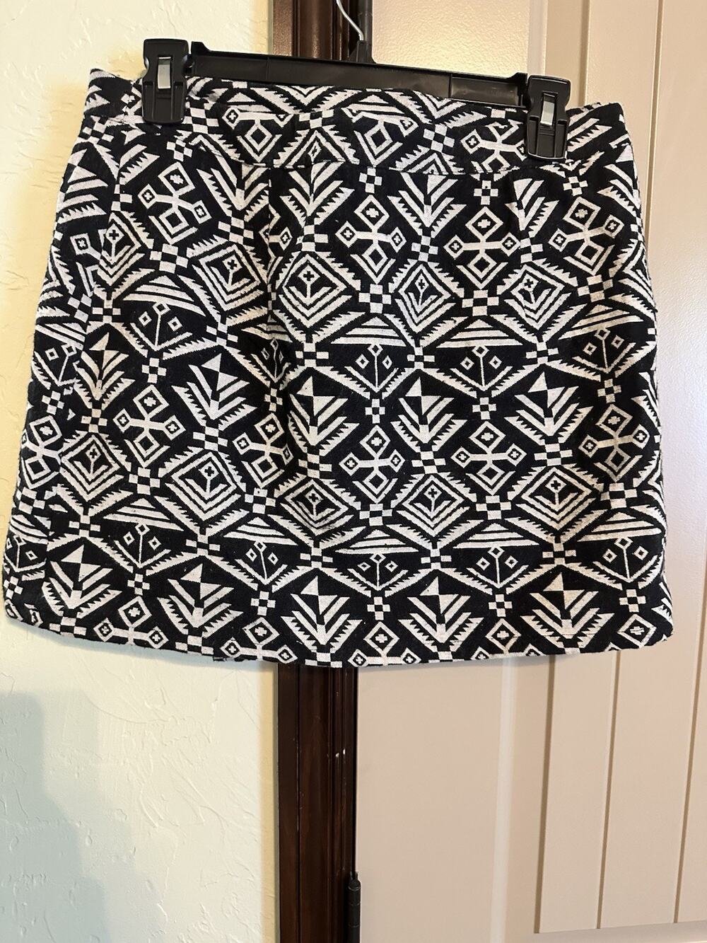New A’GACI Women’s Size L Black/white Aztec Wrap Skirt
